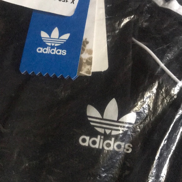 ADIDAS Black & White Windbreaker - Picture 6 of 6